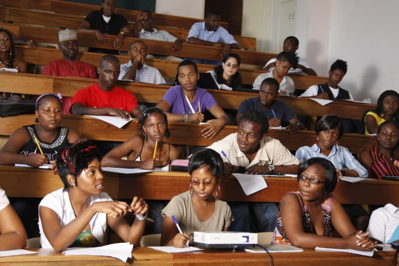 Uni 101: How to Stand Out in Class as an Exceptional Student