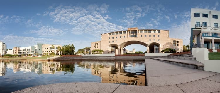 2018 Full Tuition iCAM Scholarship at Bond University to Study in Australia