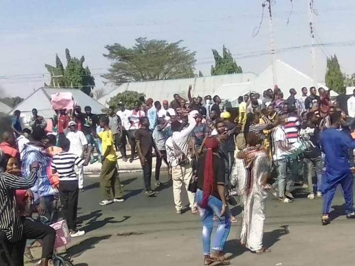 TASU Students Protest Extension of Exams