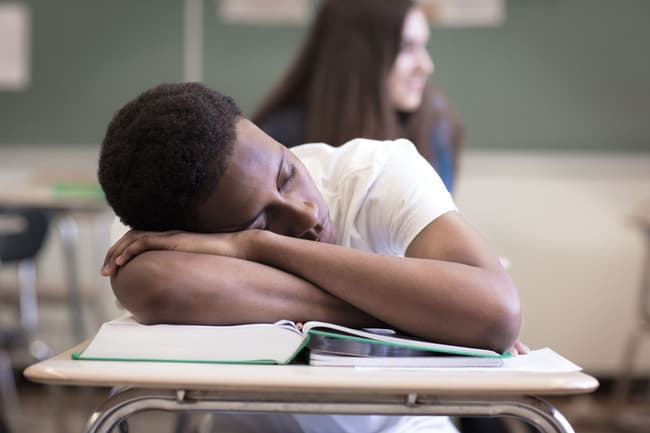 5 Reasons Why a Student May Find it Hard to Sleep