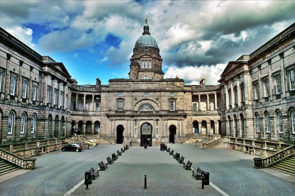 Glenmore Medical Postgraduate Scholarship at University of Edinburgh in UK