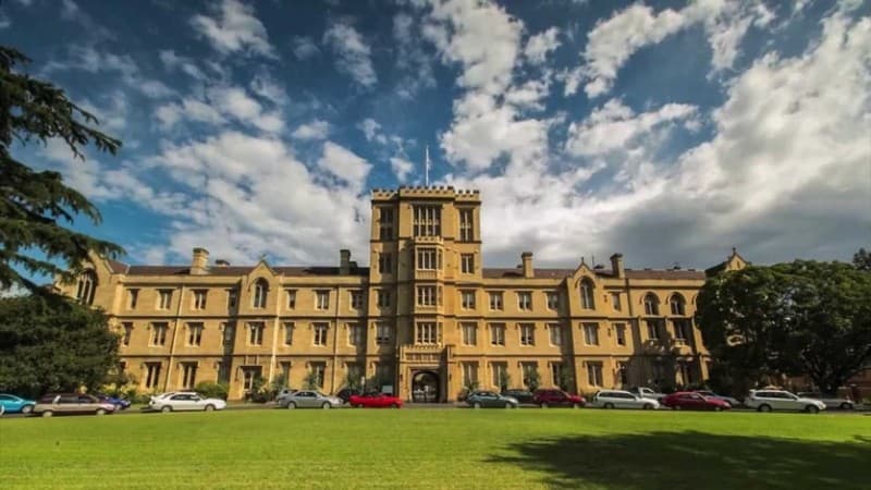 Melbourne International Undergraduate Scholarships to Study in Australia