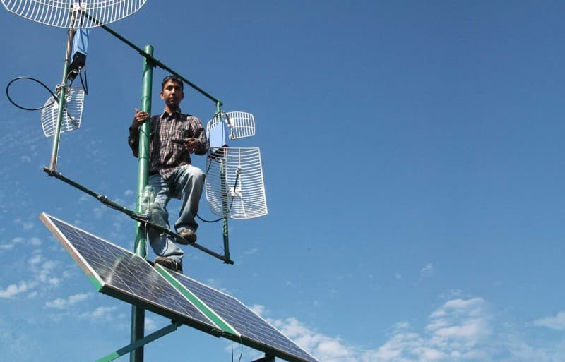 Overcoming Internet Access Barriers: Call for Applications for Microsoft Airband Grant Initiative
