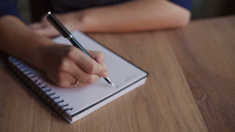 How Handwriting and Note-taking Help You Learn More Effectively